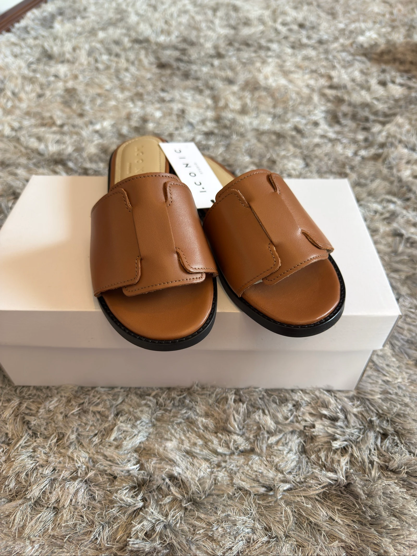 Platte sandalen in leer – photo 4